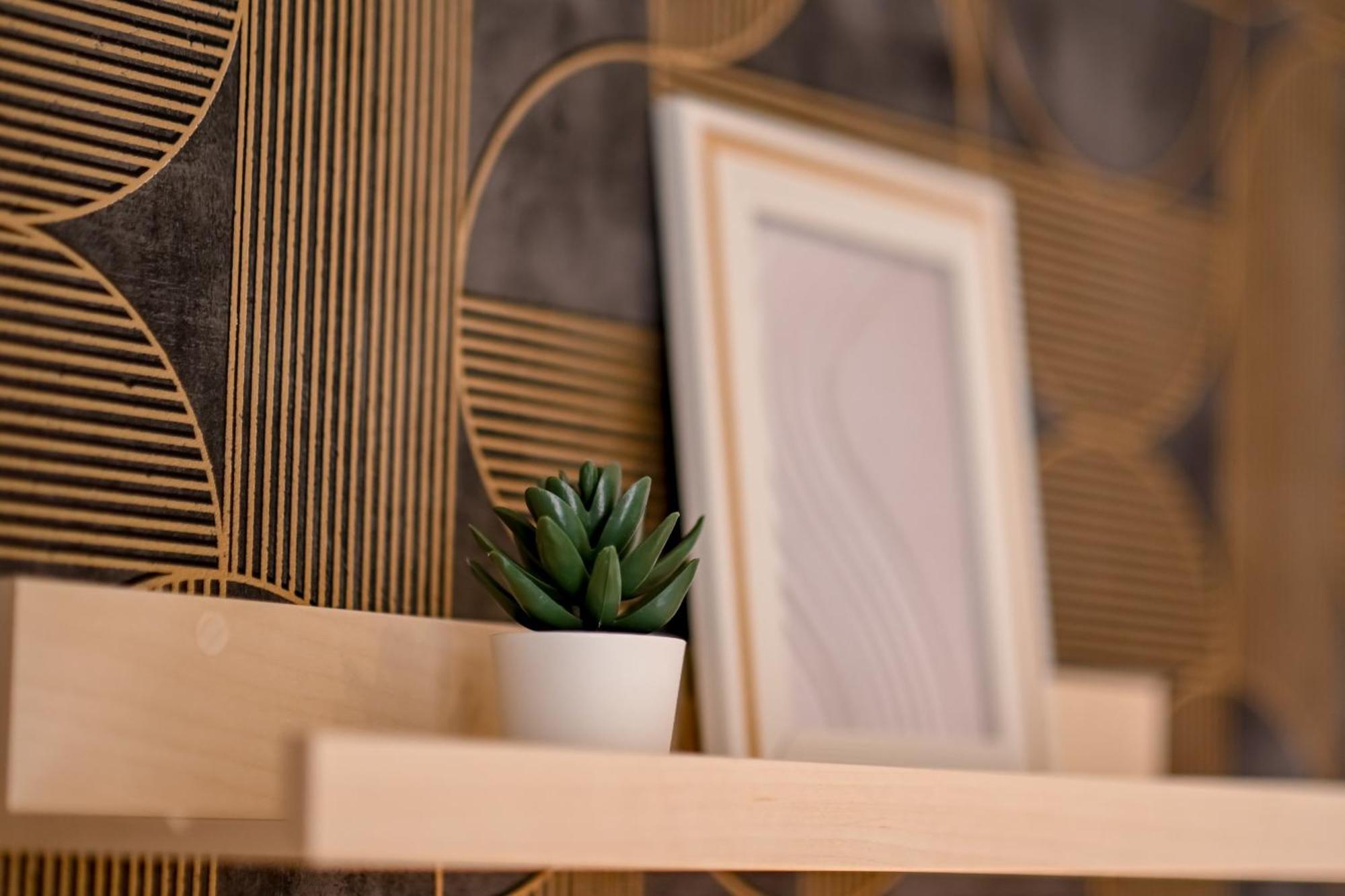 Urban Elegance - Stylish Central Accommodation Bukarest Zimmer foto