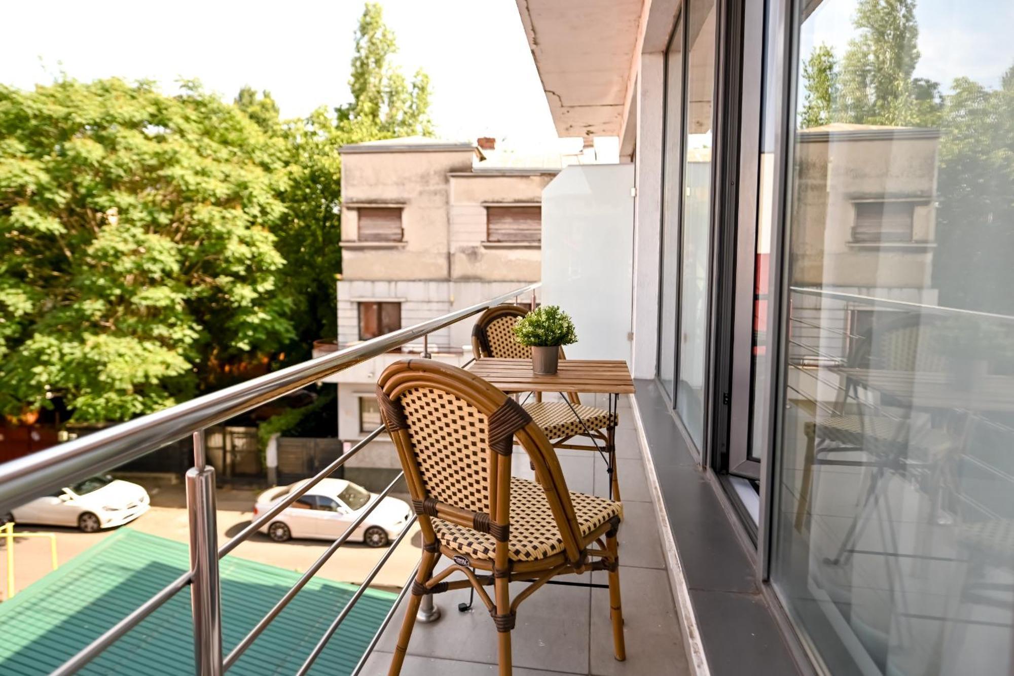 Urban Elegance - Stylish Central Accommodation Bukarest Exterior foto