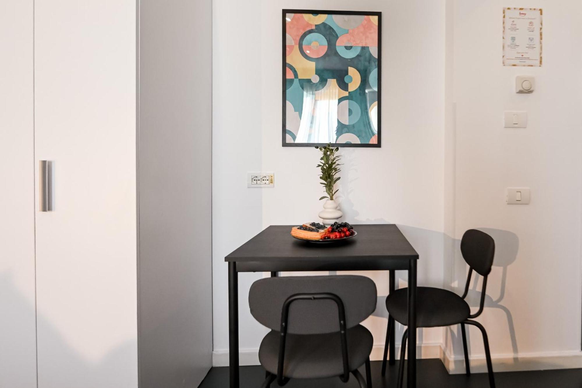 Urban Elegance - Stylish Central Accommodation Bukarest Zimmer foto