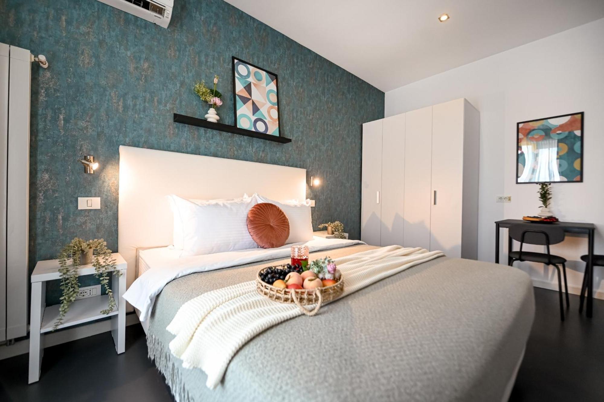 Urban Elegance - Stylish Central Accommodation Bukarest Zimmer foto